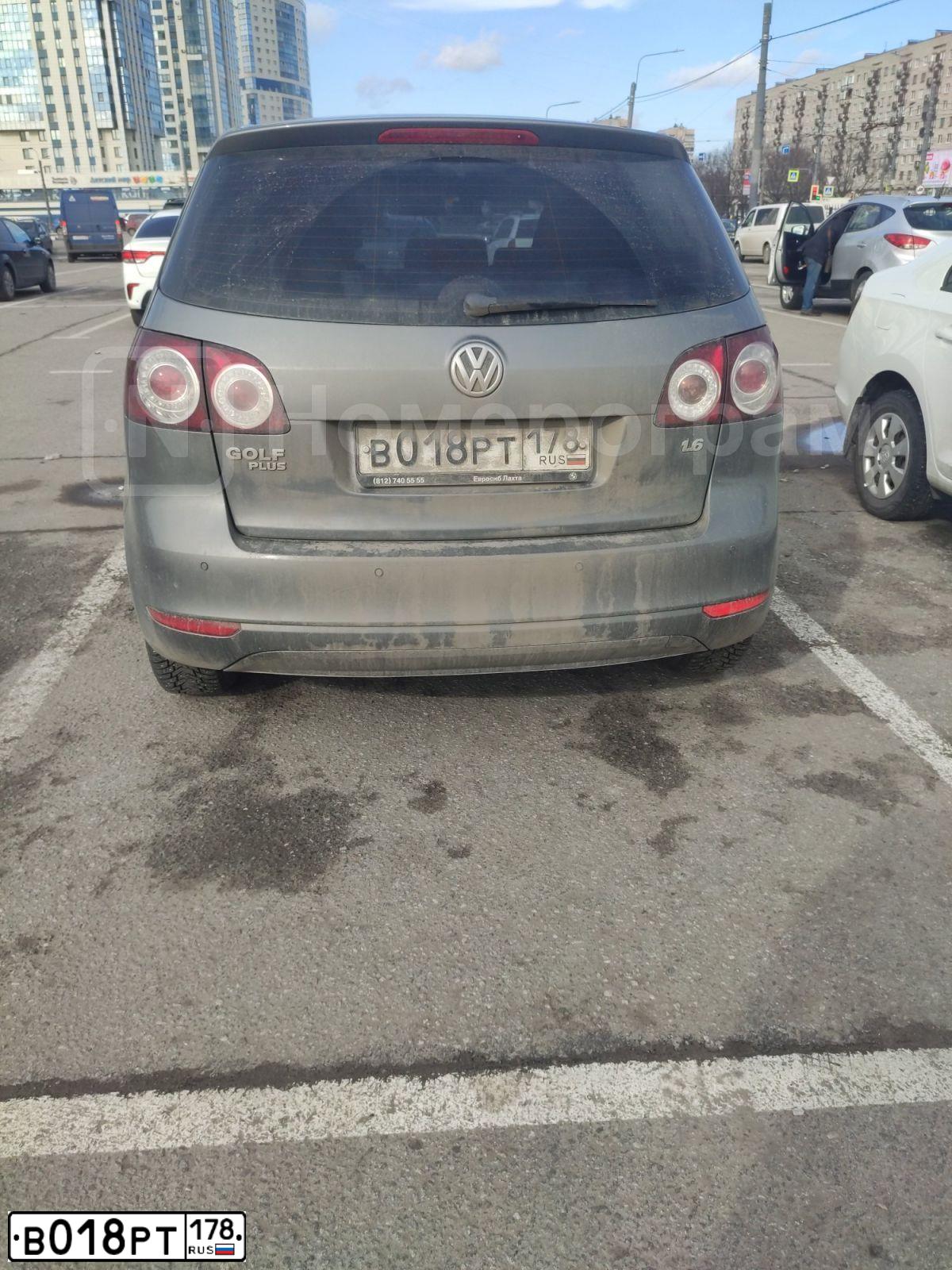 Фото автомобиля VOLKSWAGEN GOLF PLUS, 2013 — госномер В018РТ178. Цвет: СЕРЫЙ