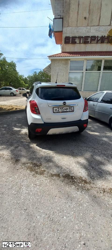 Фото автомобиля OPEL MOKKA, 2014 — госномер К623ОА123. Цвет: Белый