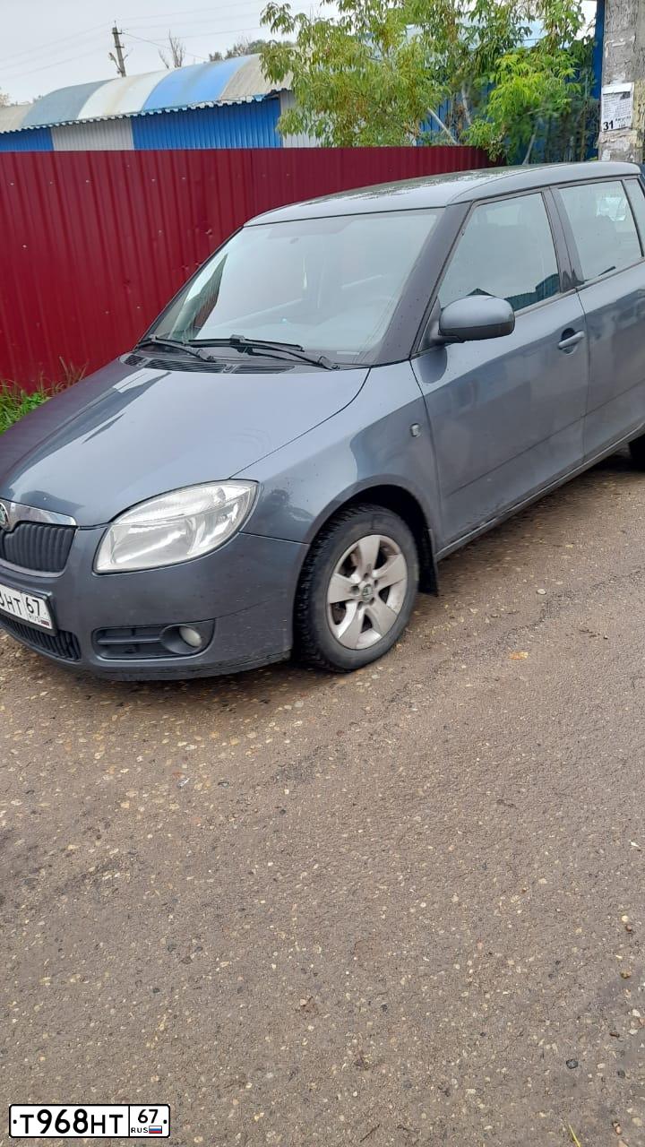 Фото автомобиля SKODA FABIA, 2009 — госномер К830ОВ67. Цвет: ТЕМНО-СЕРЫЙ