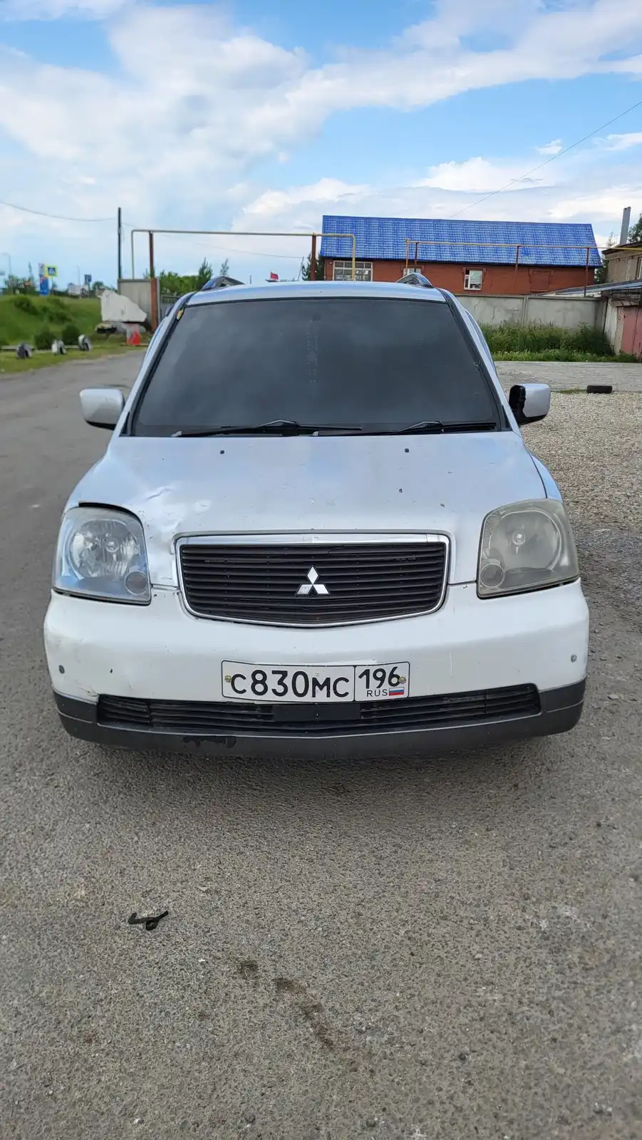 Фото автомобиля МИЦУБИСИ ДИОН МИЦУБИСИ ДИОН, 2001 — госномер С830МС196. Цвет: Серый