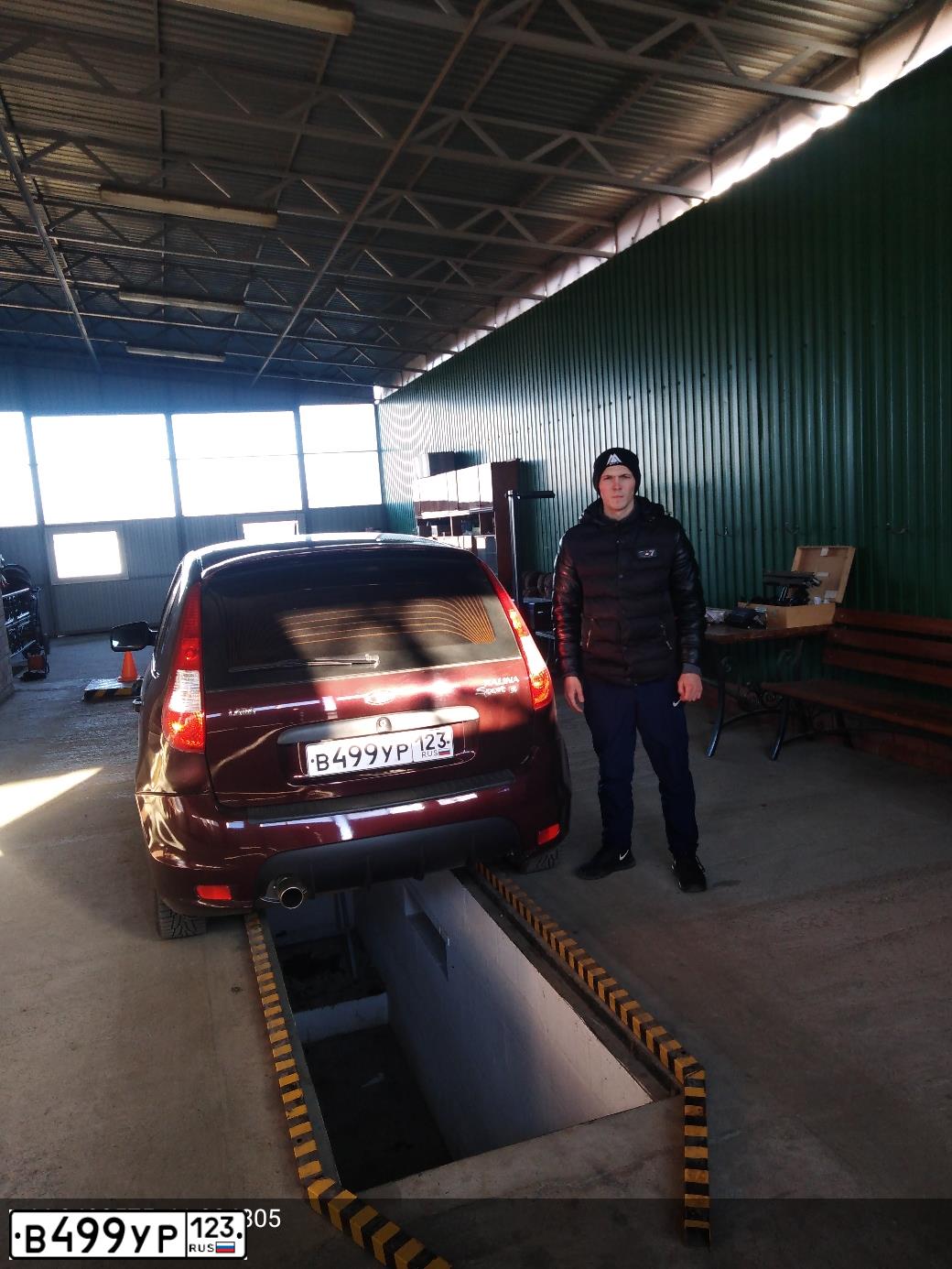 Фото автомобиля LADA 1119 KALINA, 2012 — госномер В499УР123. Цвет: ТЕМНО-ВИШНЕВЫЙ