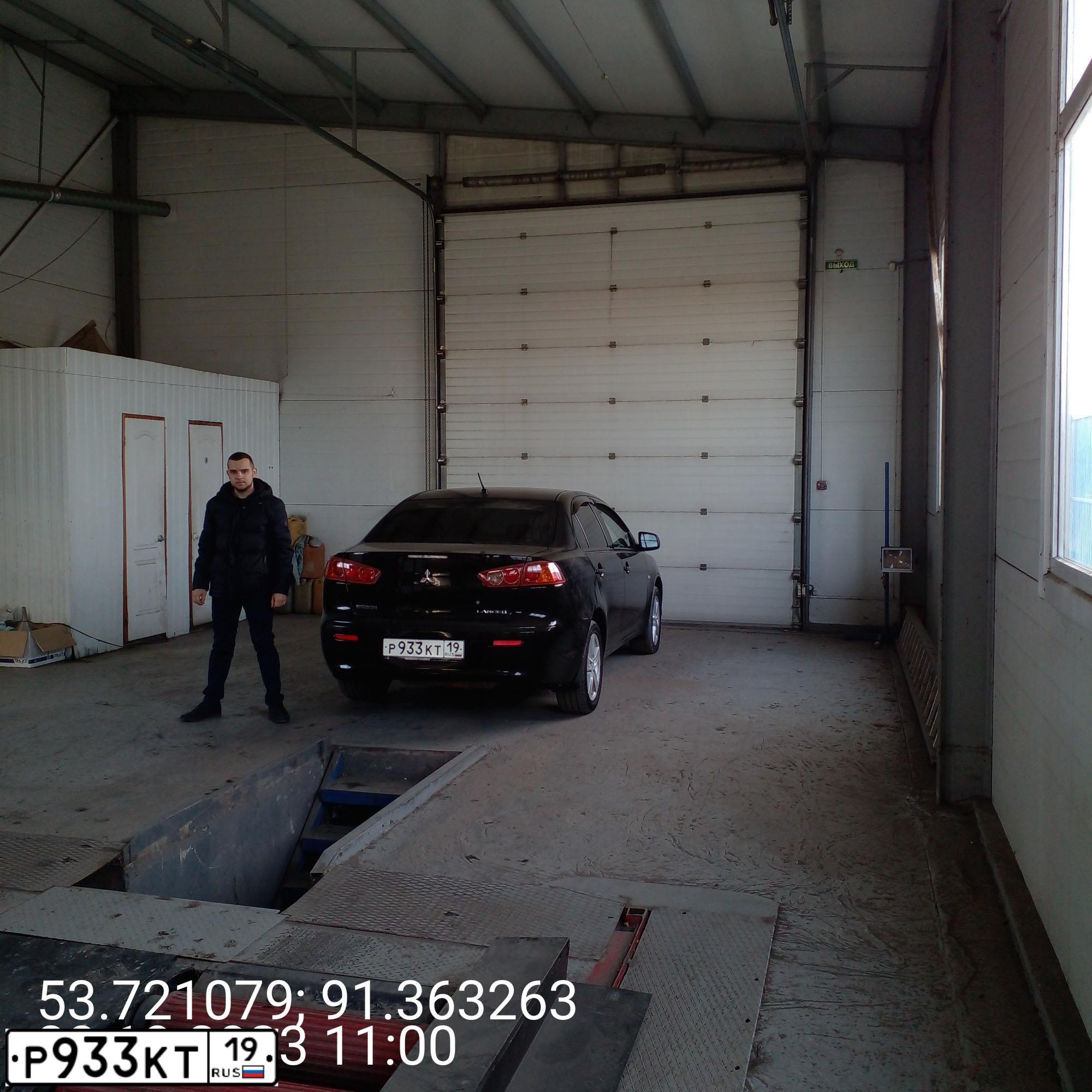 Фото автомобиля MITSUBISHI LANCER, 2008 — госномер У474МА19. Цвет: ЧЕРНЫЙ