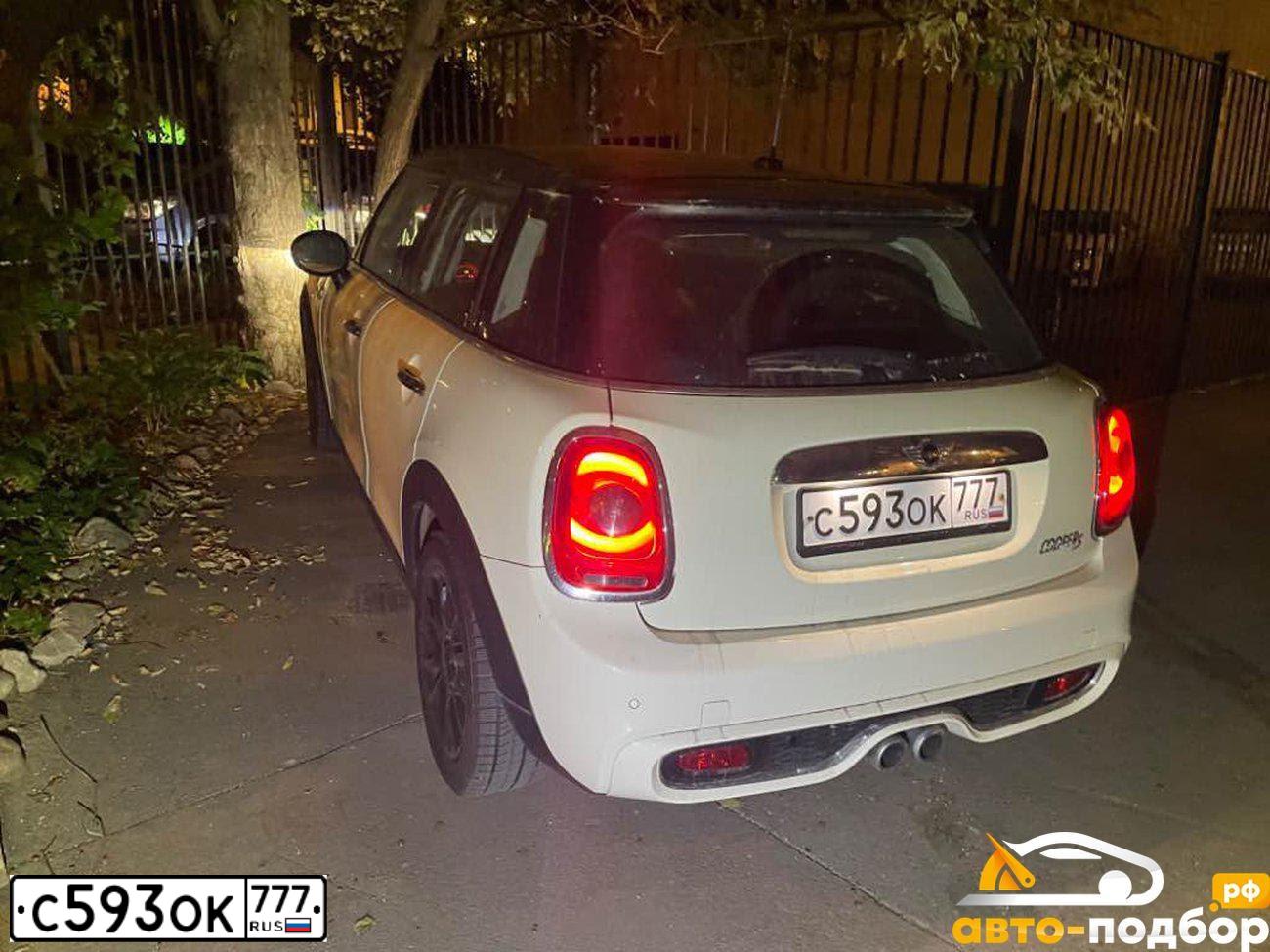 Фото автомобиля MINI МИНИ КУПЕР, 2015 — госномер С593ОК777. Цвет: Белый