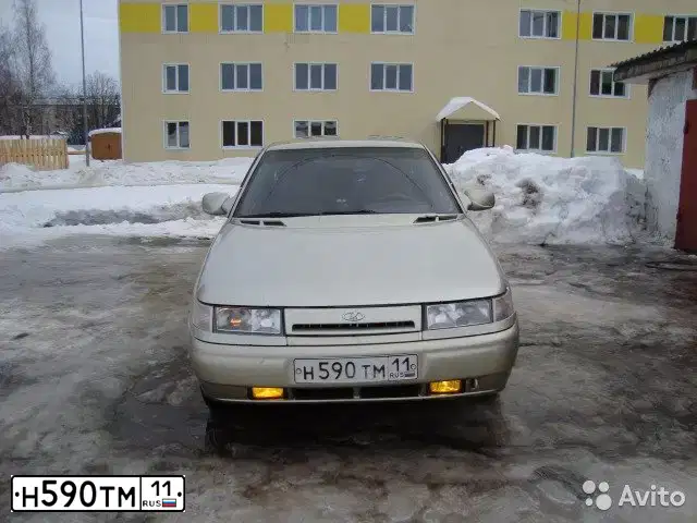 Фото автомобиля LADA 2112, 2005 — госномер Р889ЕУ11. Цвет: СЕРЕБРИСТО-БЕЖЕВЫЙ