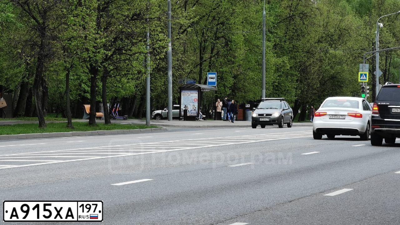 Фото автомобиля AUDI A4, 2012 — госномер С857АХ977. Цвет: Белый