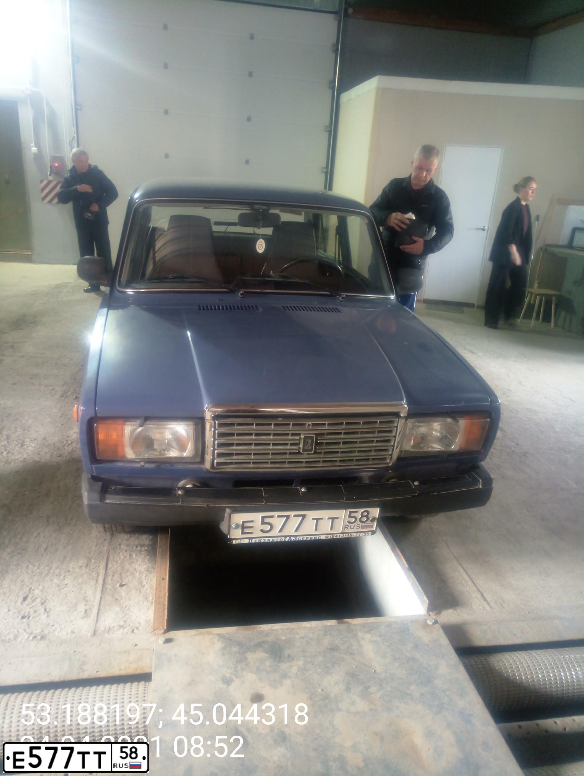 Фото автомобиля LADA 2107, 2005 — госномер Е577ТТ58. Цвет: СИНИЙ