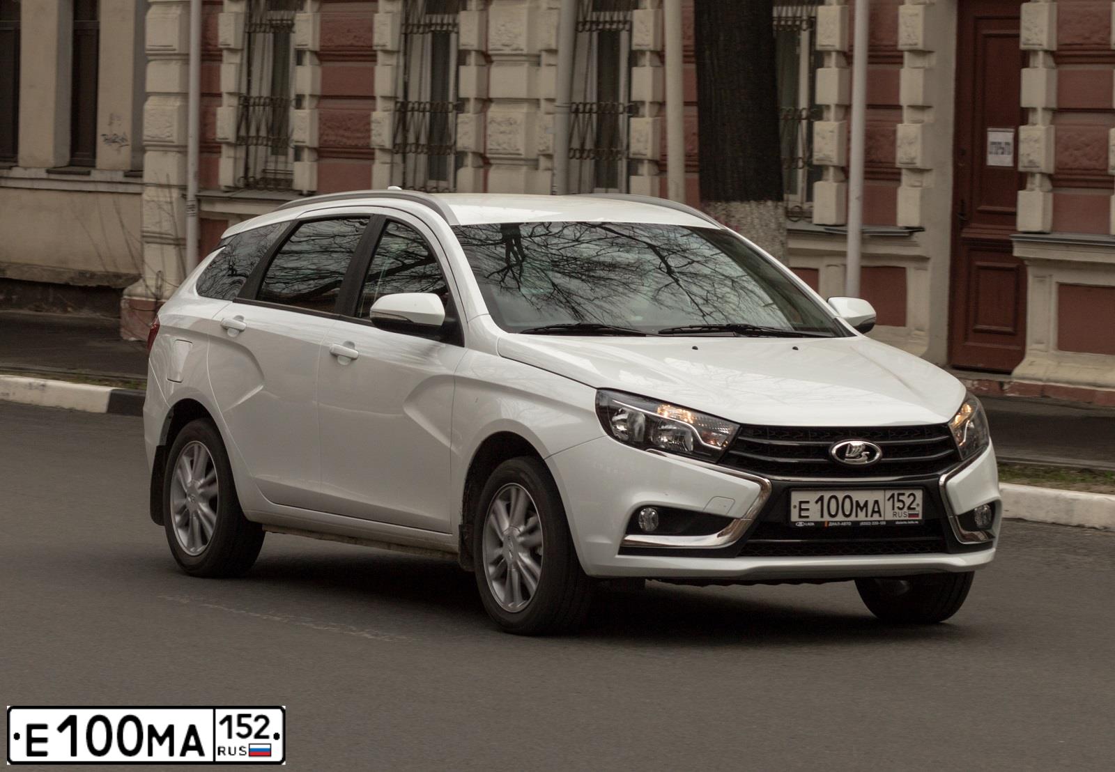 Фото автомобиля TOYOTA HIGHLANDER, 2011 — госномер Е100МА152. Цвет: Белый