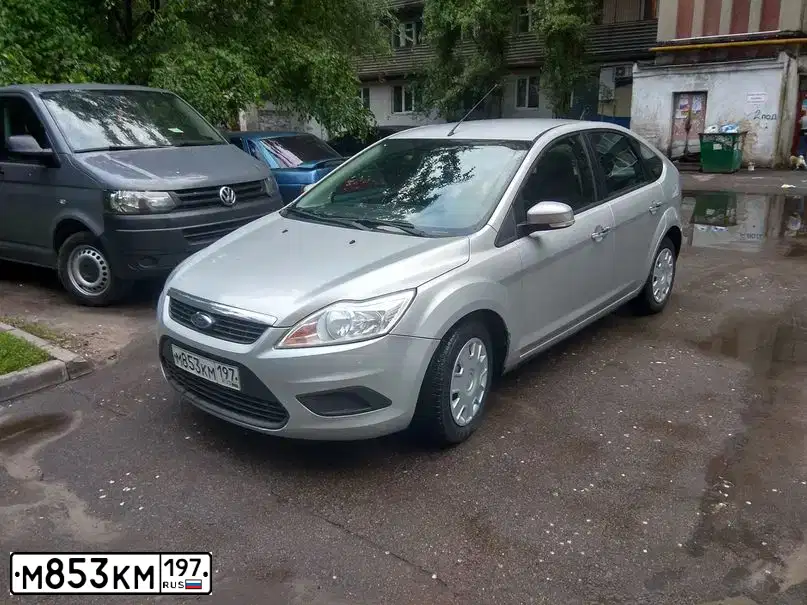 Фото автомобиля FORD D FOCUS, 2010 — госномер М853КМ197. Цвет: СЕРЕБРИСТЫЙ
