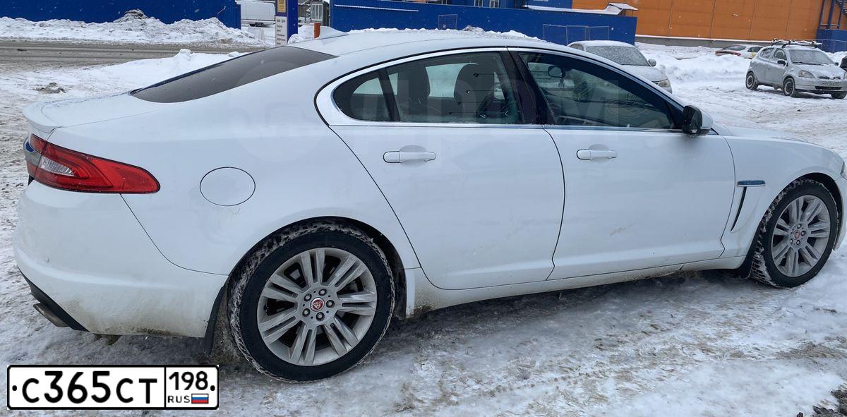 Фото автомобиля JAGUAR XF-SERIE, 2015 — госномер У970КС774. Цвет: Белый