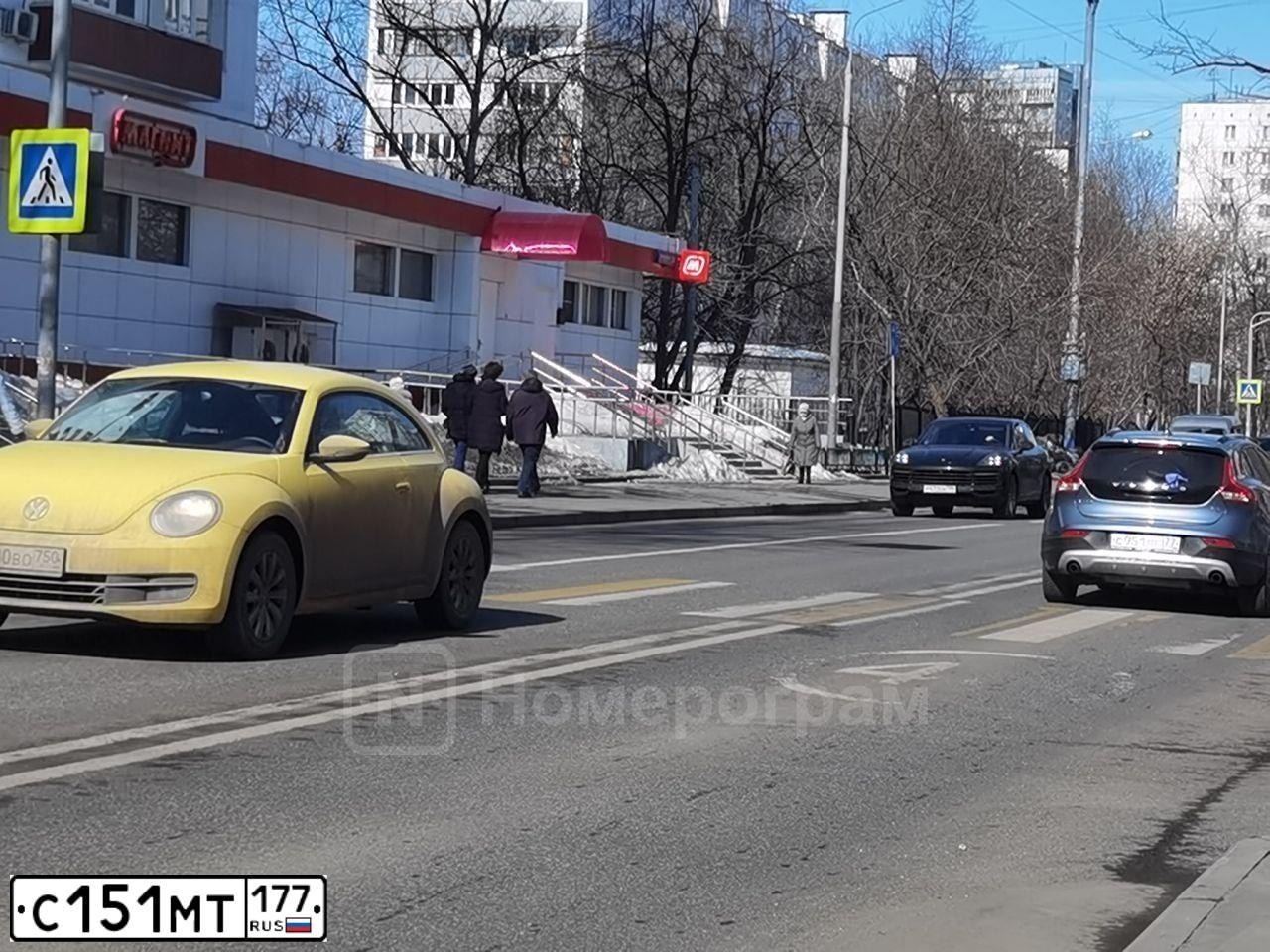 Фото автомобиля MERCEDES S-KLASSE, 2006 — госномер М783ММ77. Цвет: ЧЕРНЫЙ