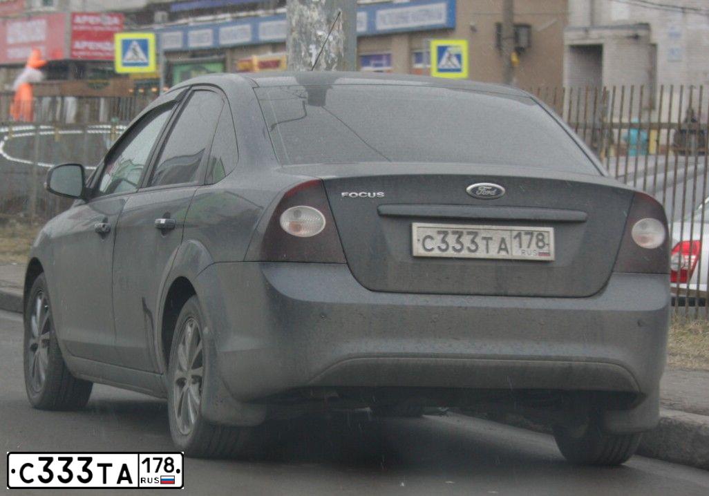 Фото автомобиля FORD FOCUS, 2009 — госномер С333ТА178. Цвет: ТЕМНО-СЕРЫЙ