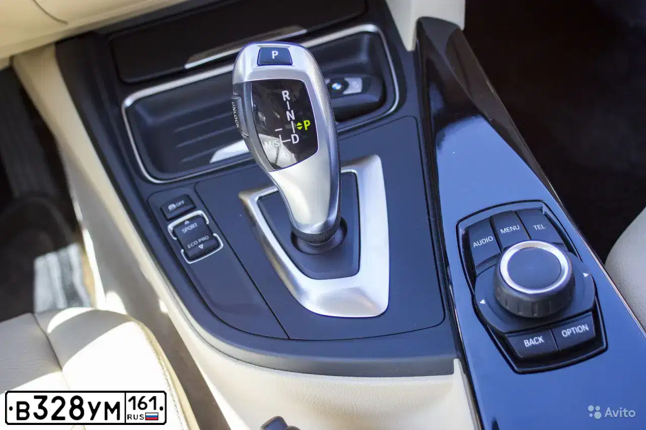 Фото автомобиля BMW SERIE 3, 2015 — госномер С333ВН161. Цвет: Белый