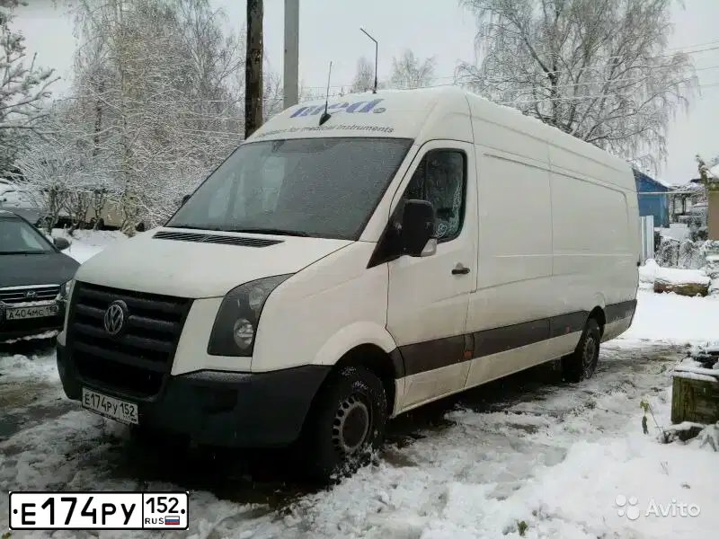 Фото автомобиля VOLKSWAGEN CRAFTER, 2009 — госномер А450МР761. Цвет: Белый
