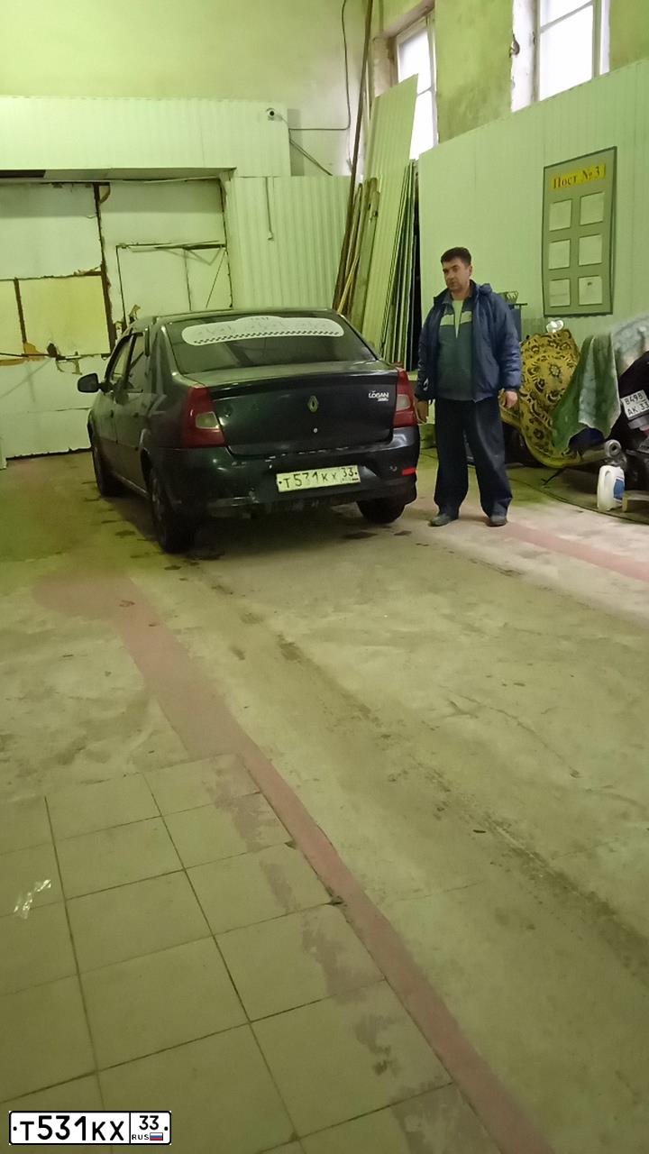 Фото автомобиля RENAULT LOGAN, 2010 — госномер Т484УР33