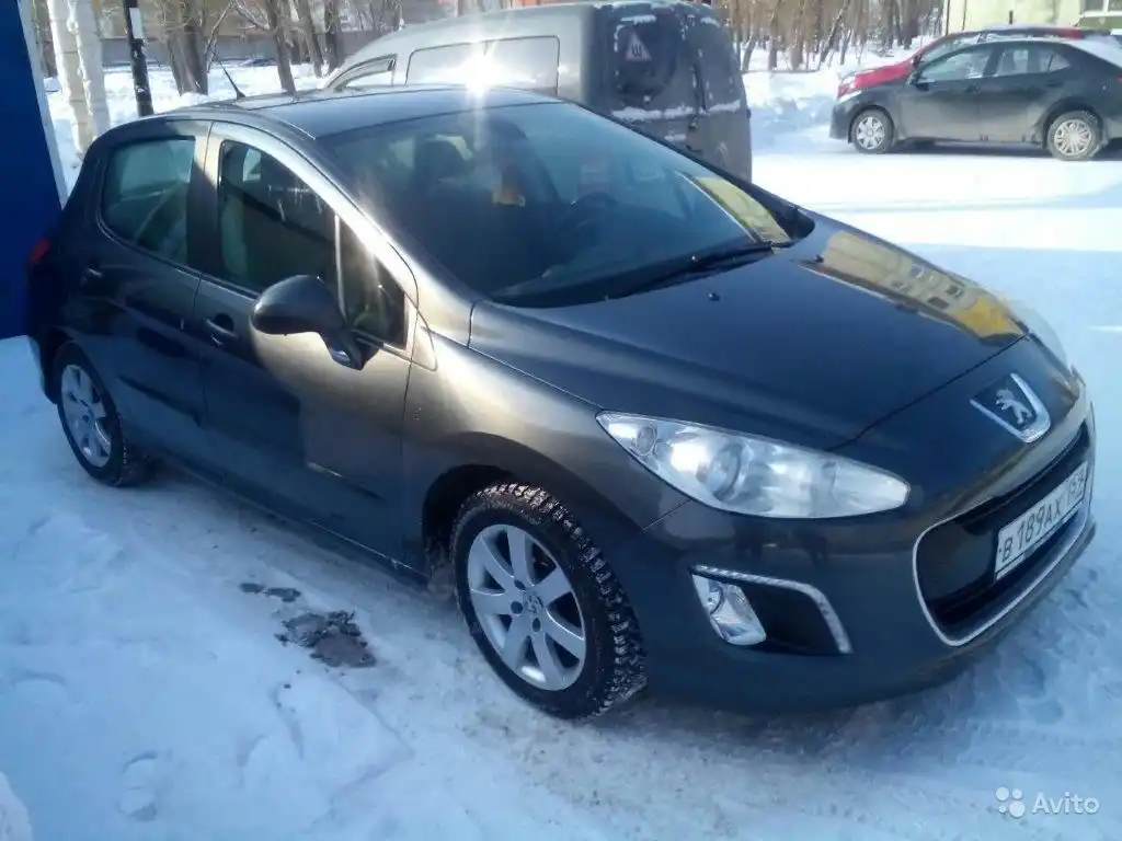 Фото автомобиля PEUGEOT 308, 2012 — госномер У704СК152