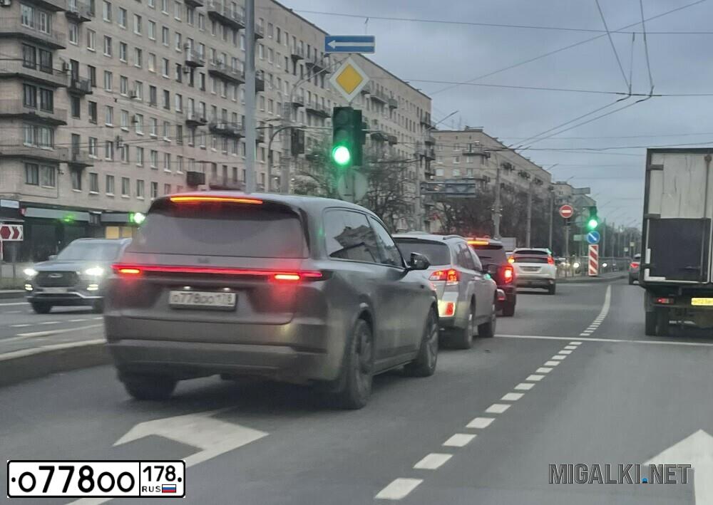 Фото автомобиля ZAZ LANOS, 2005 — госномер О778ОО178. Цвет: серебристый