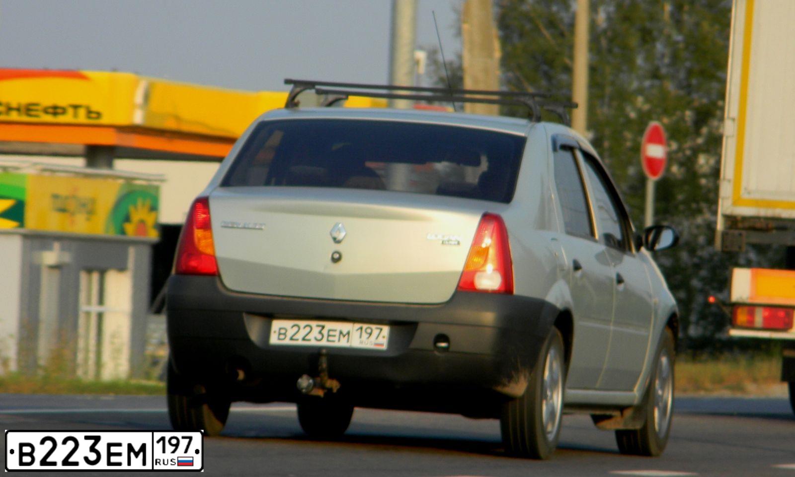 Фото автомобиля RENAULT LOGAN, 2007 — госномер М127ЕХ67. Цвет: СЕРЫЙ