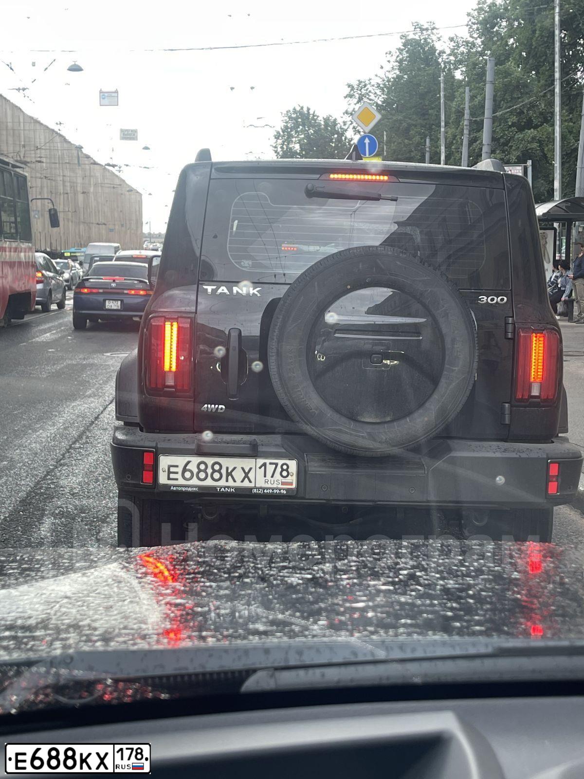Фото автомобиля MERCEDES GLC-KLASSE, 2015 — госномер Н093СК198. Цвет: ЧЕРНЫЙ