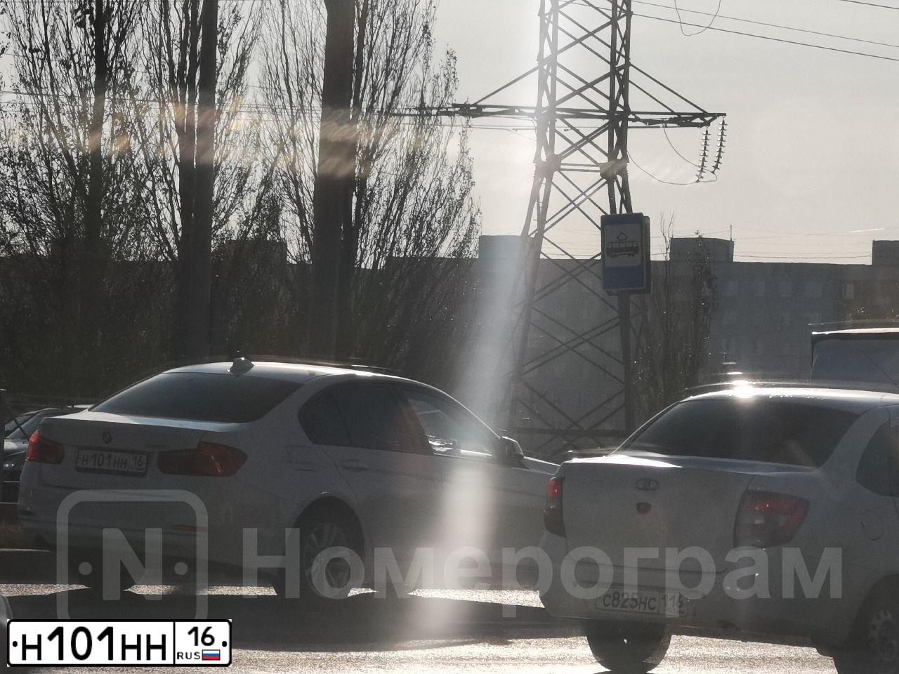 Фото автомобиля FORD D FOCUS, 2013 — госномер Н101НН16. Цвет: Белый