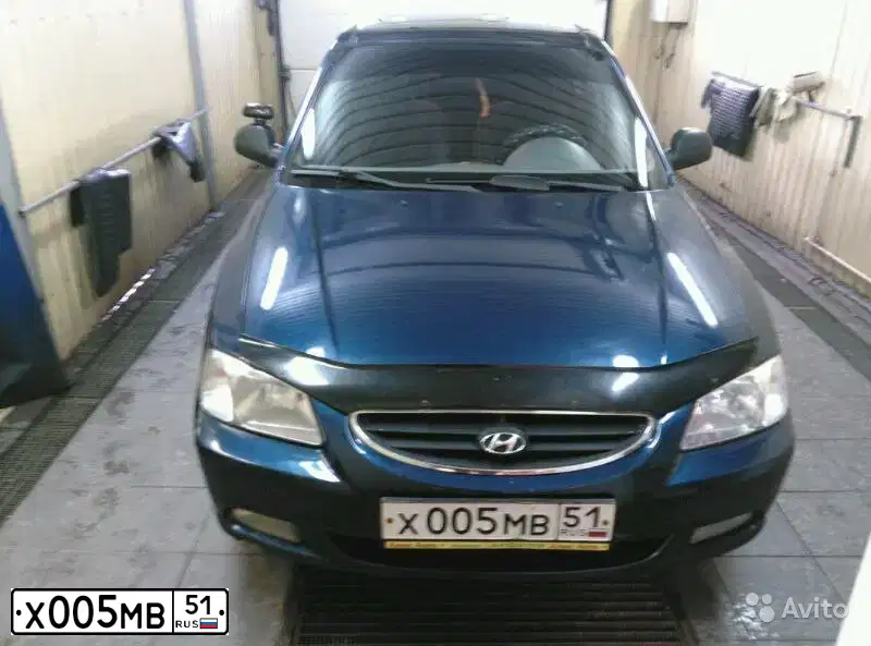Фото автомобиля BMW X6, 2008 — госномер Е667НУ51. Цвет: БОРДОВЫЙ