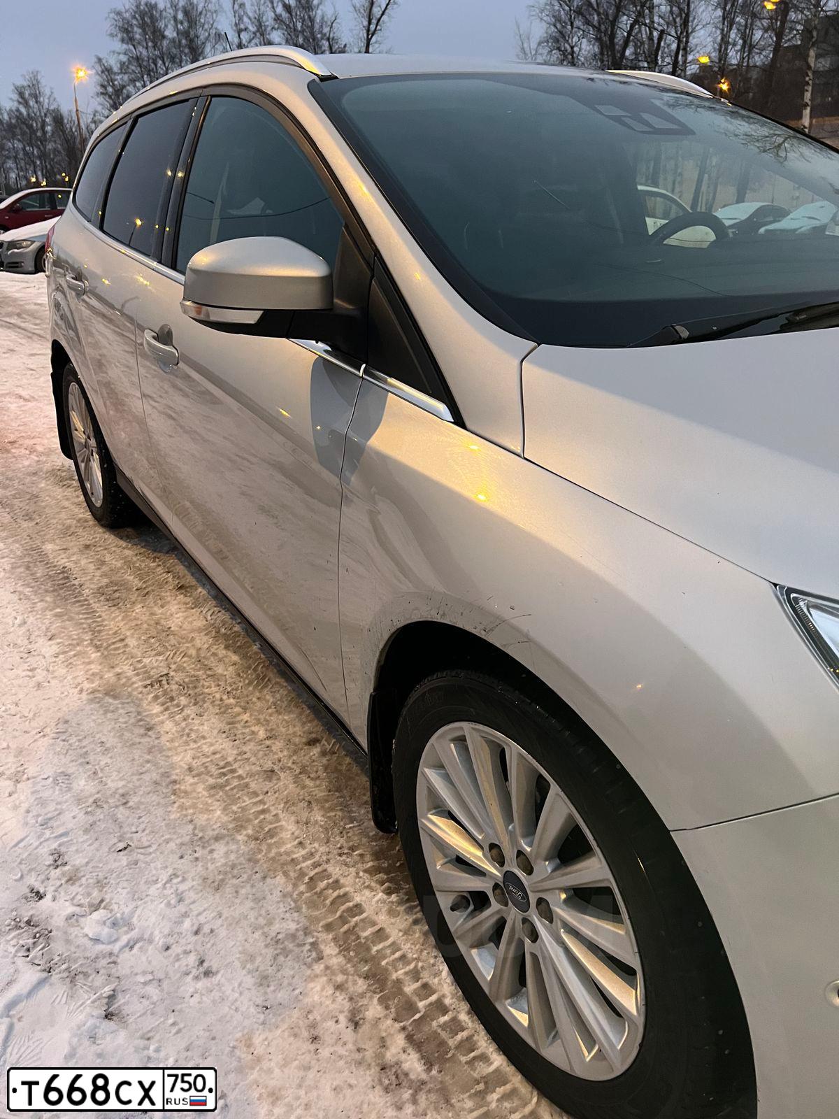 Фото автомобиля FORD FOCUS, 2018 — госномер К395НО977. Цвет: СЕРЕБРИСТЫЙ