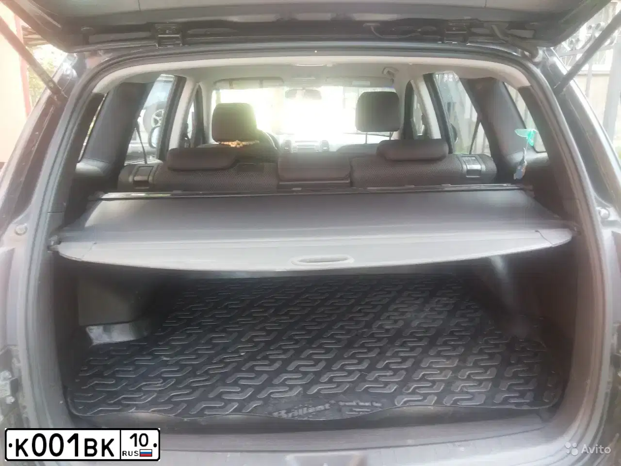 Фото автомобиля HYUNDAI SANTA FE, 2012 — госномер К001КВ10. Цвет: ЧЕРНЫЙ