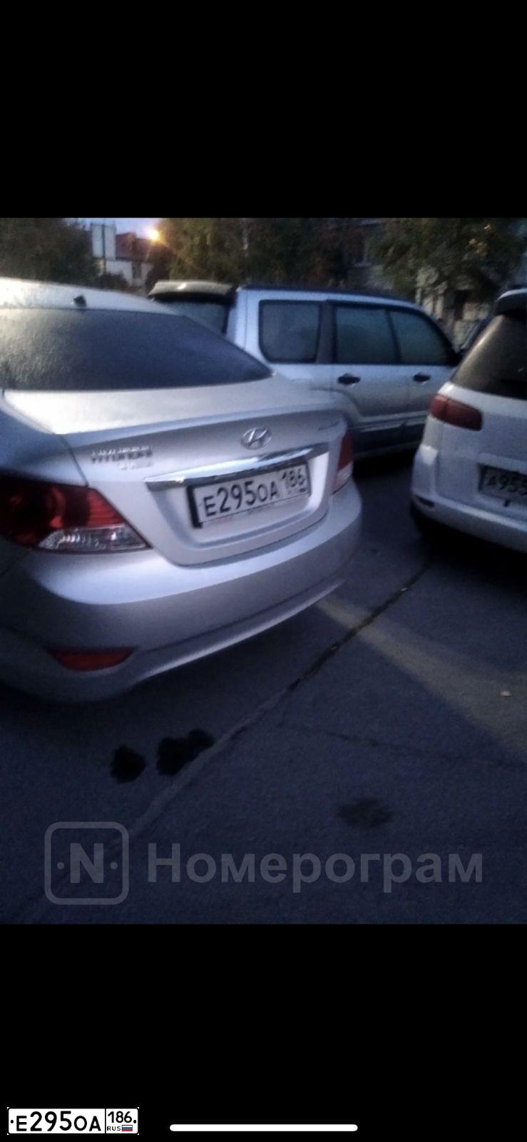 Фото автомобиля HYUNDAI SOLARIS, 2014 — госномер Е295ОА186. Цвет: Серебристый