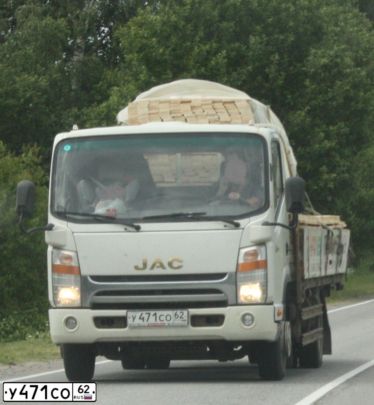 Фото автомобиля JAC N75, 2014 — госномер У471СО62. Цвет: Белый