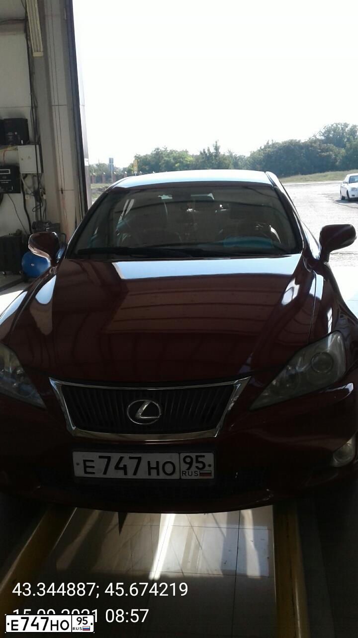 Фото автомобиля LEXUS IS, 2008 — госномер М777ОМ199. Цвет: Красный