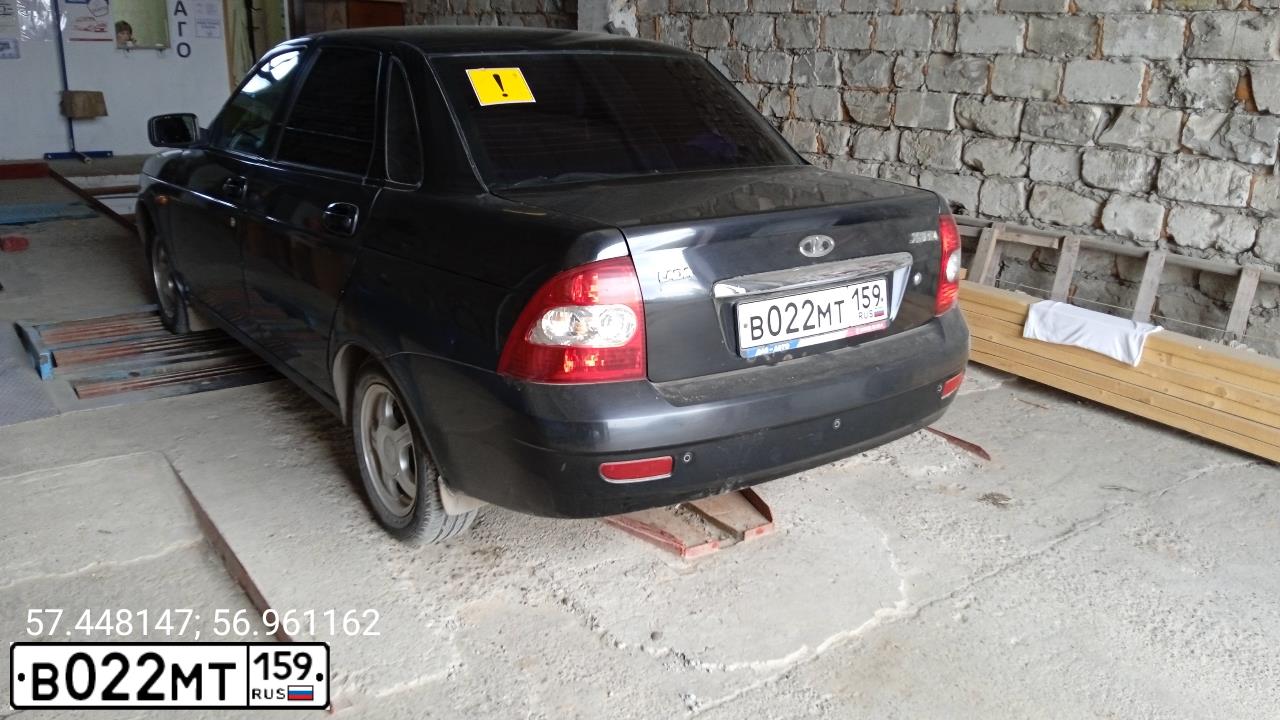 Фото автомобиля LADA 2170 PRIORA, 2008 — госномер К582УУ31. Цвет: СВЕТЛО-СЕРЕБРИСТЫЙ МЕТАЛЛИК