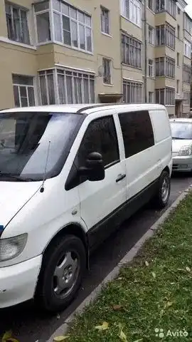 Фото автомобиля MERCEDES VITO, 2002 — госномер С779МО198. Цвет: Белый