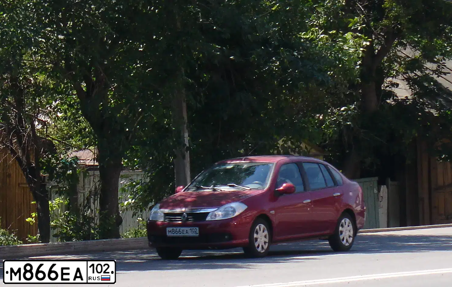 Фото автомобиля RENAULT SYMBOL, 2008 — госномер Н866ЕА102. Цвет: КРАСНЫЙ