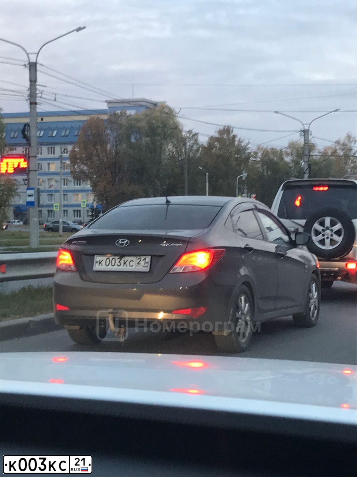 Фото автомобиля HYUNDAI SOLARIS, 2015 — госномер К003КС21. Цвет: Коричневый