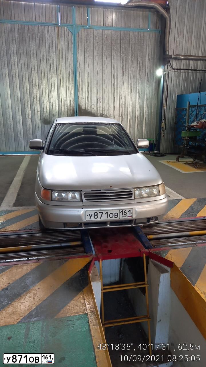 Фото автомобиля LADA 2112, 2006 — госномер У034ТУ34. Цвет: СВЕТЛО-СЕРЕБРИСТЫЙ МЕТАЛЛ