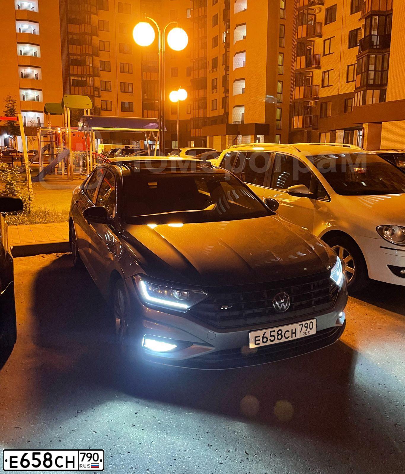 Фото автомобиля VOLKSWAGEN JETTA, 2020 — госномер В803ОТ797. Цвет: СЕРЫЙ