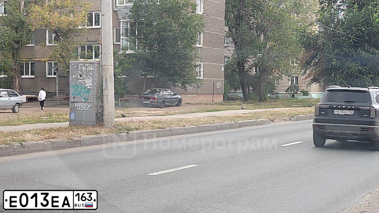 Фото автомобиля SEAZ OKA, 1996 — госномер Е013ЕА163. Цвет: СВЕТЛО-ГОЛУБОЙ