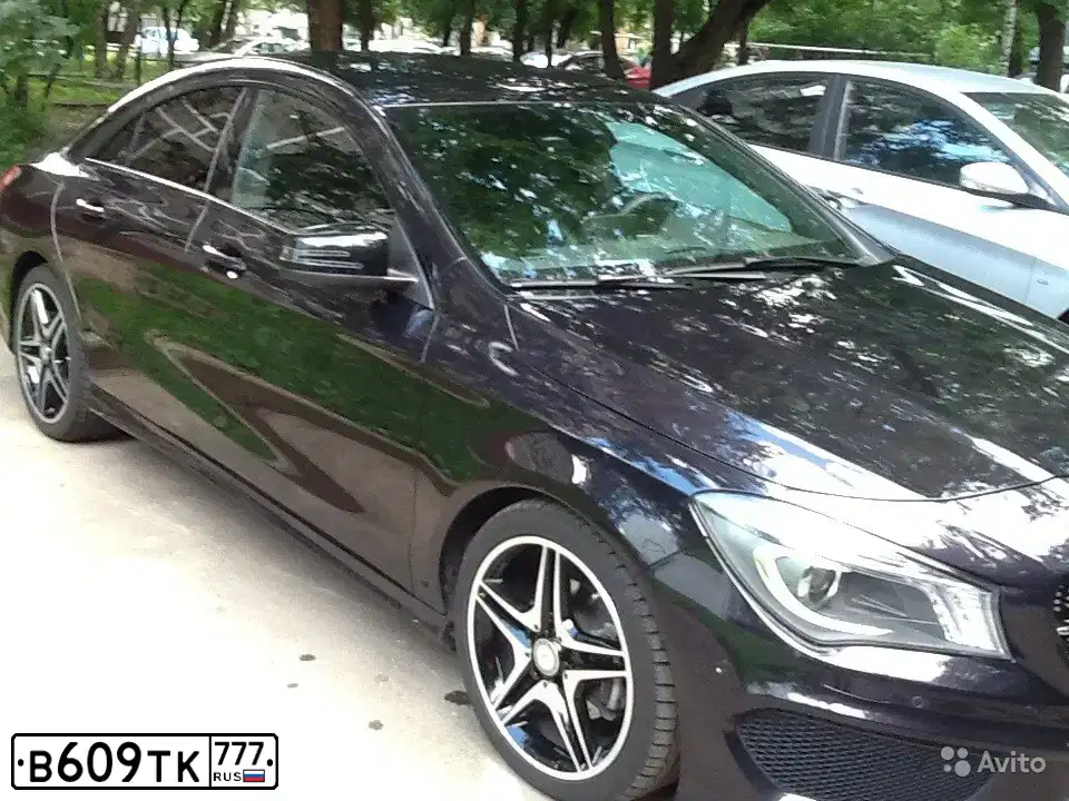 Фото автомобиля MERCEDES CLA-KLASSE, 2016 — госномер В609ТК777. Цвет: ФИОЛЕТОВЫЙ