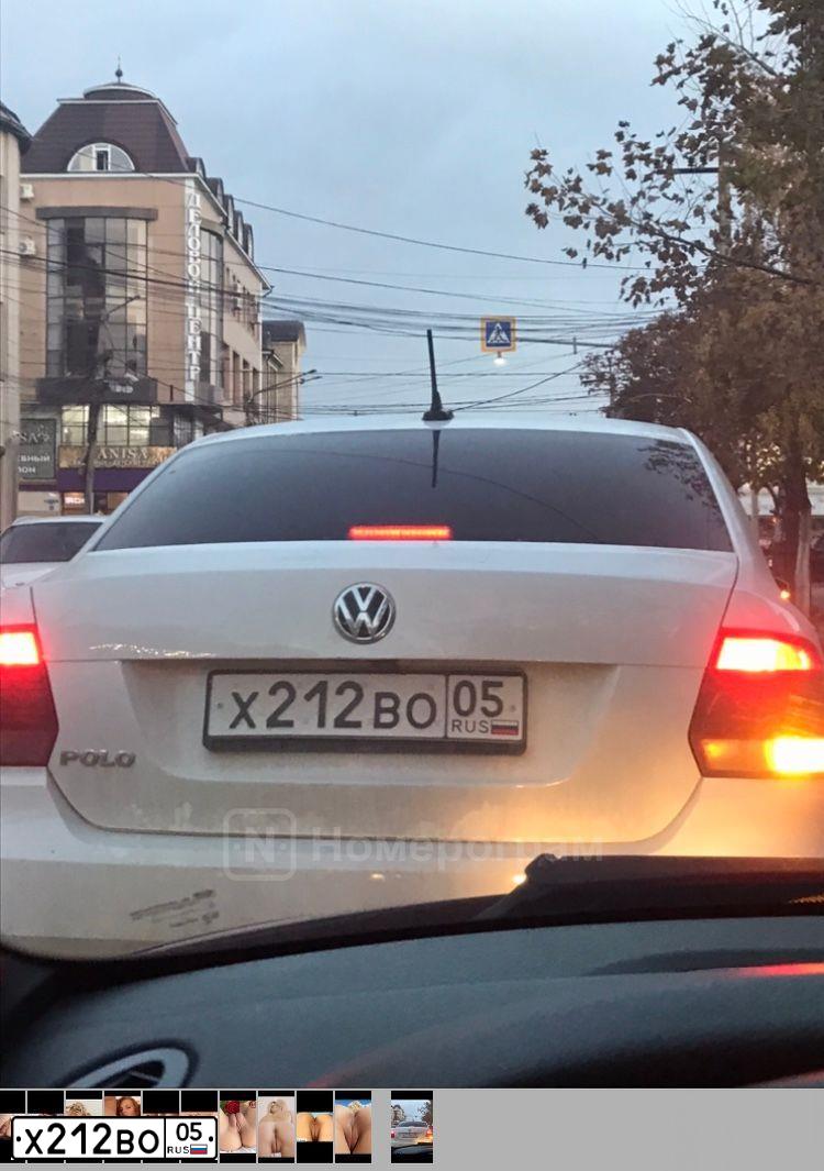 Фото автомобиля VOLKSWAGEN POLO, 2019 — госномер Х212ВО05. Цвет: Белый