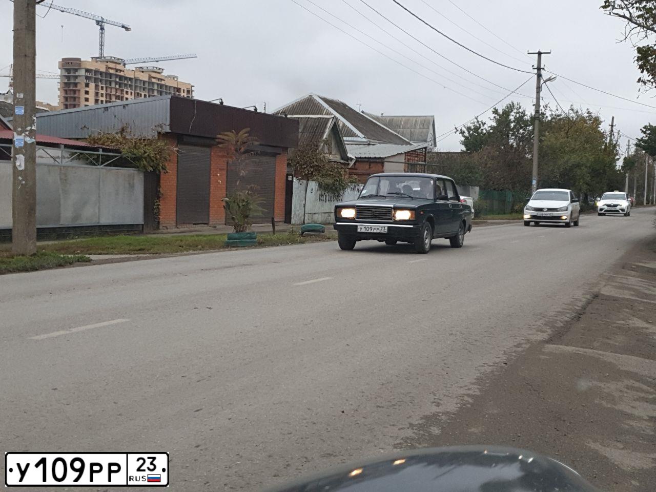 Фото автомобиля LADA 2107, 2000 — госномер У109РР23. Цвет: СИНЕ-ЗЕЛЕНЫЙ