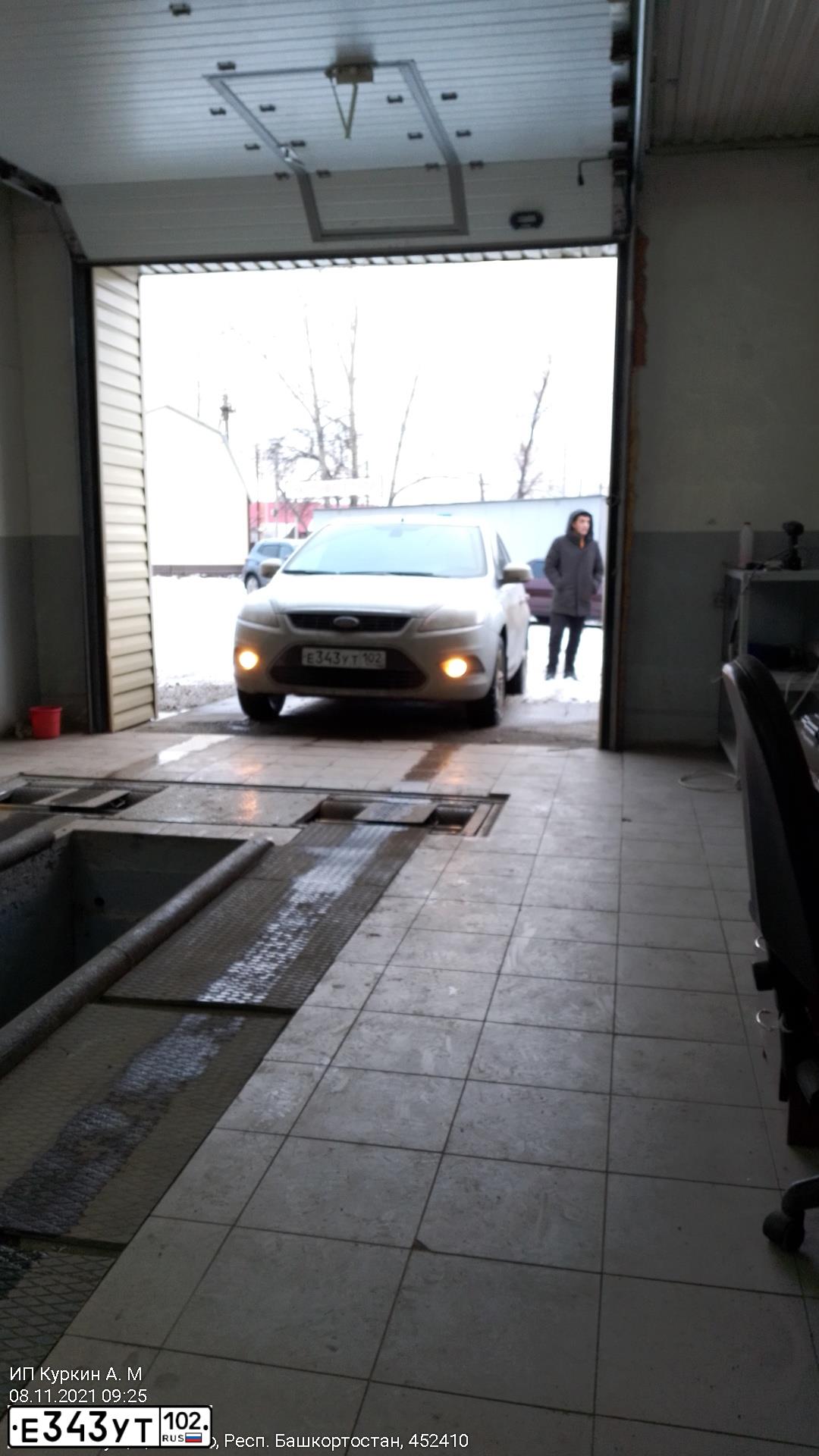 Фото автомобиля FORD FOCUS, 2008 — госномер Е343УТ102. Цвет: СЕРЕБРИСТЫЙ