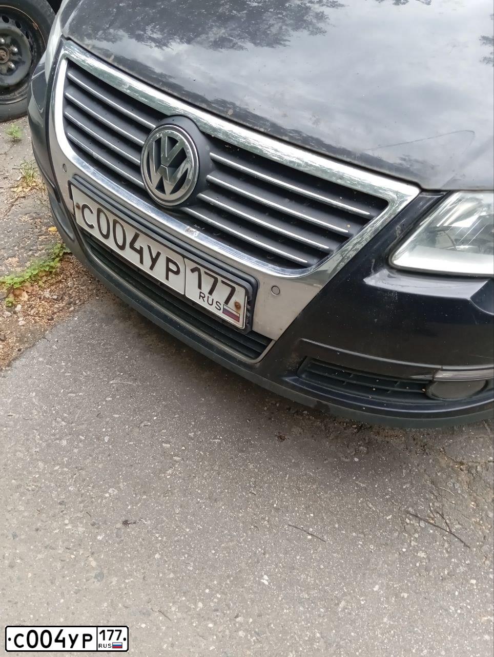 Фото автомобиля VOLKSWAGEN PASSAT, 2007 — госномер С004УР177. Цвет: ЧЕРНЫЙ