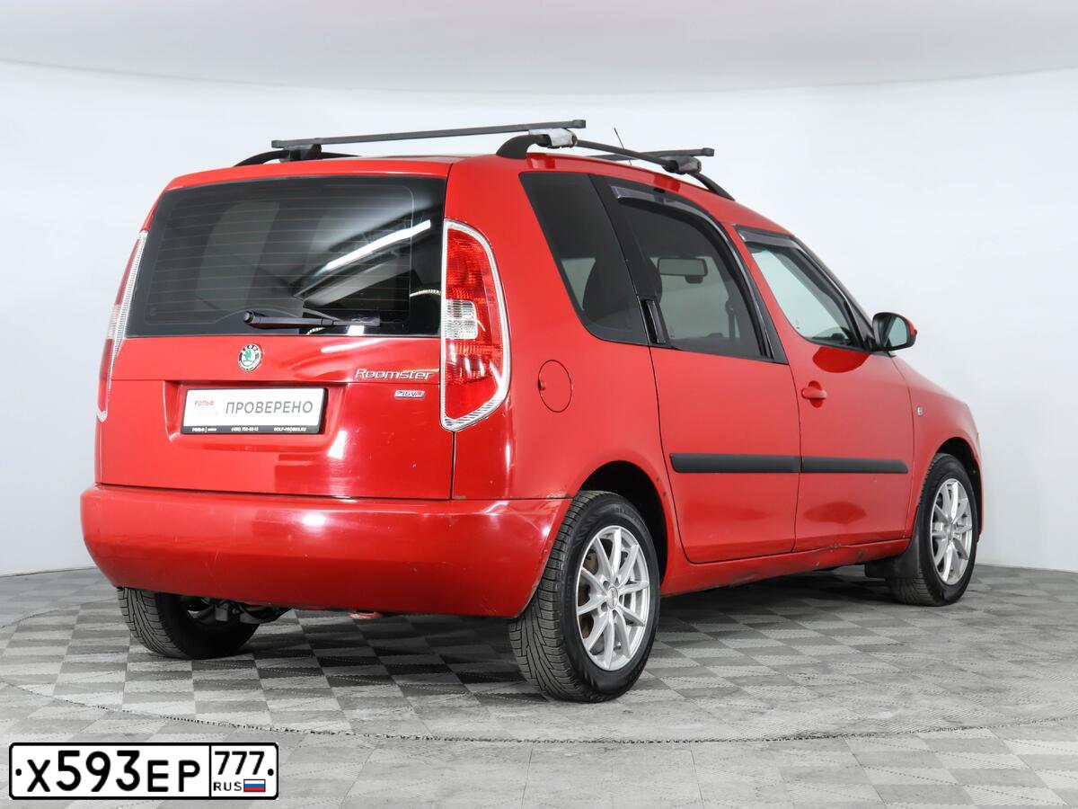 Фото автомобиля SKODA ROOMSTER, 2008 — госномер М118МХ790. Цвет: КРАСНЫЙ