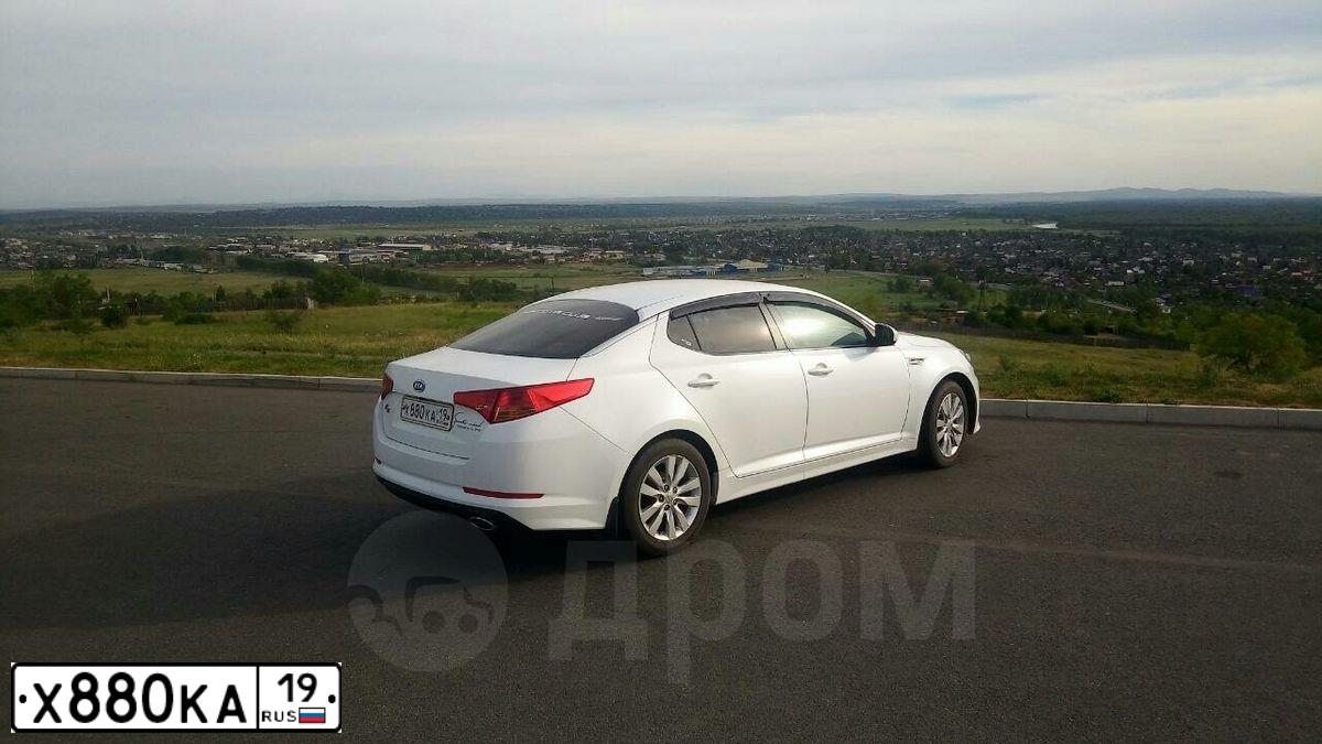 Фото автомобиля KIA K5, 2011 — госномер К453ТК124. Цвет: Белый