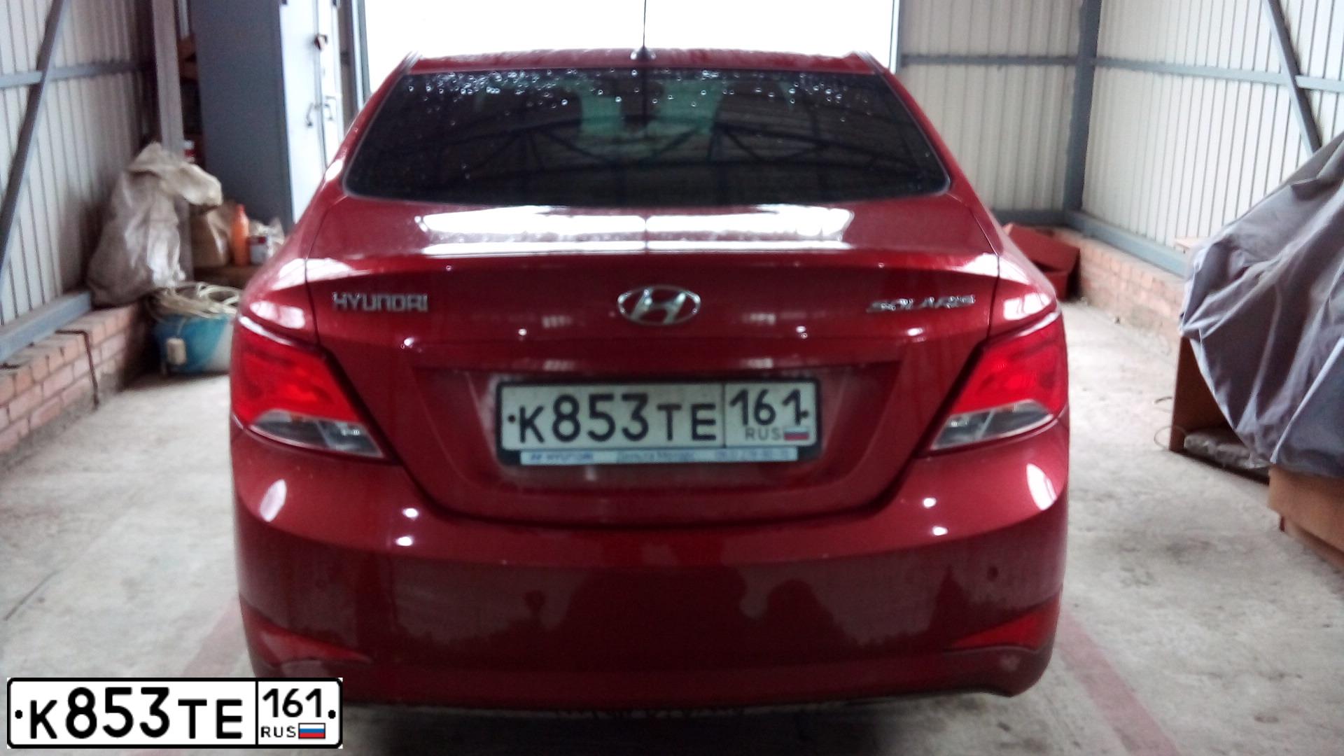 Фото автомобиля HYUNDAI SOLARIS, 2014 — госномер Е111ЕР761. Цвет: КРАСНЫЙ ГРАНАТ