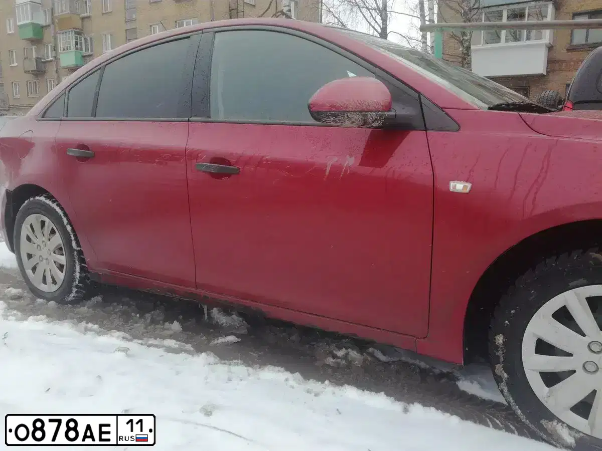 Фото автомобиля CHEVROLET CRUZE, 2010 — госномер В922СН43. Цвет: Красный