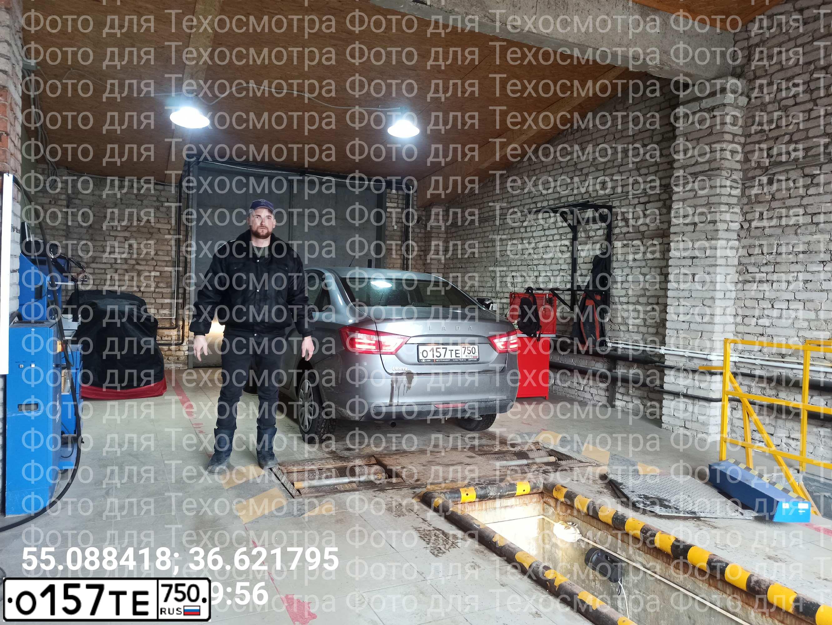 Фото автомобиля LADA VESTA, 2018 — госномер Р897ХС40. Цвет: СЕРЫЙ