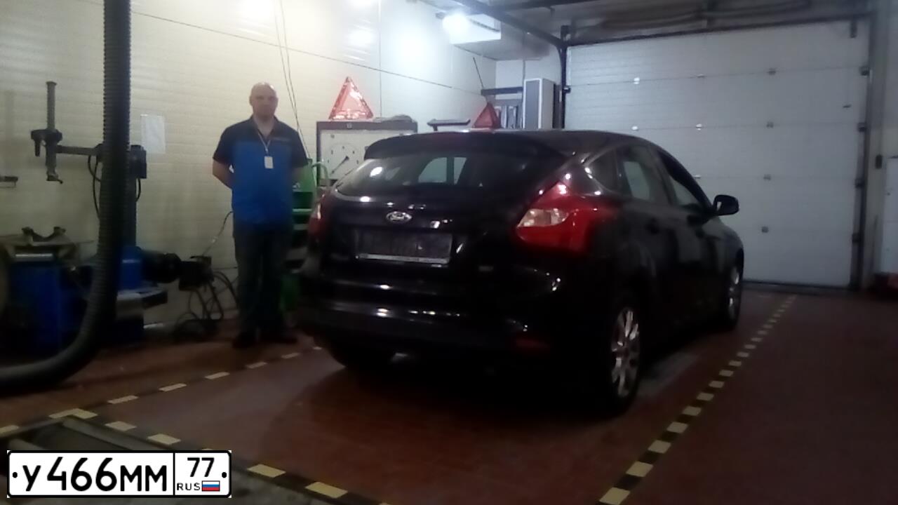 Фото автомобиля MAZDA 3, 2012 — госномер У466ММ77. Цвет: БЕЛЫЙ