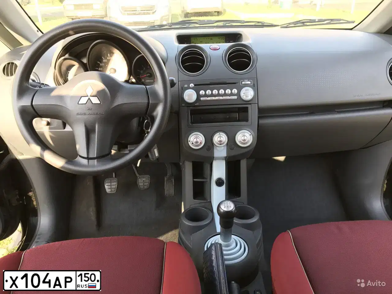 Фото автомобиля MITSUBISHI COLT, 2006 — госномер Х104АР150. Цвет: ЧЕРНЫЙ