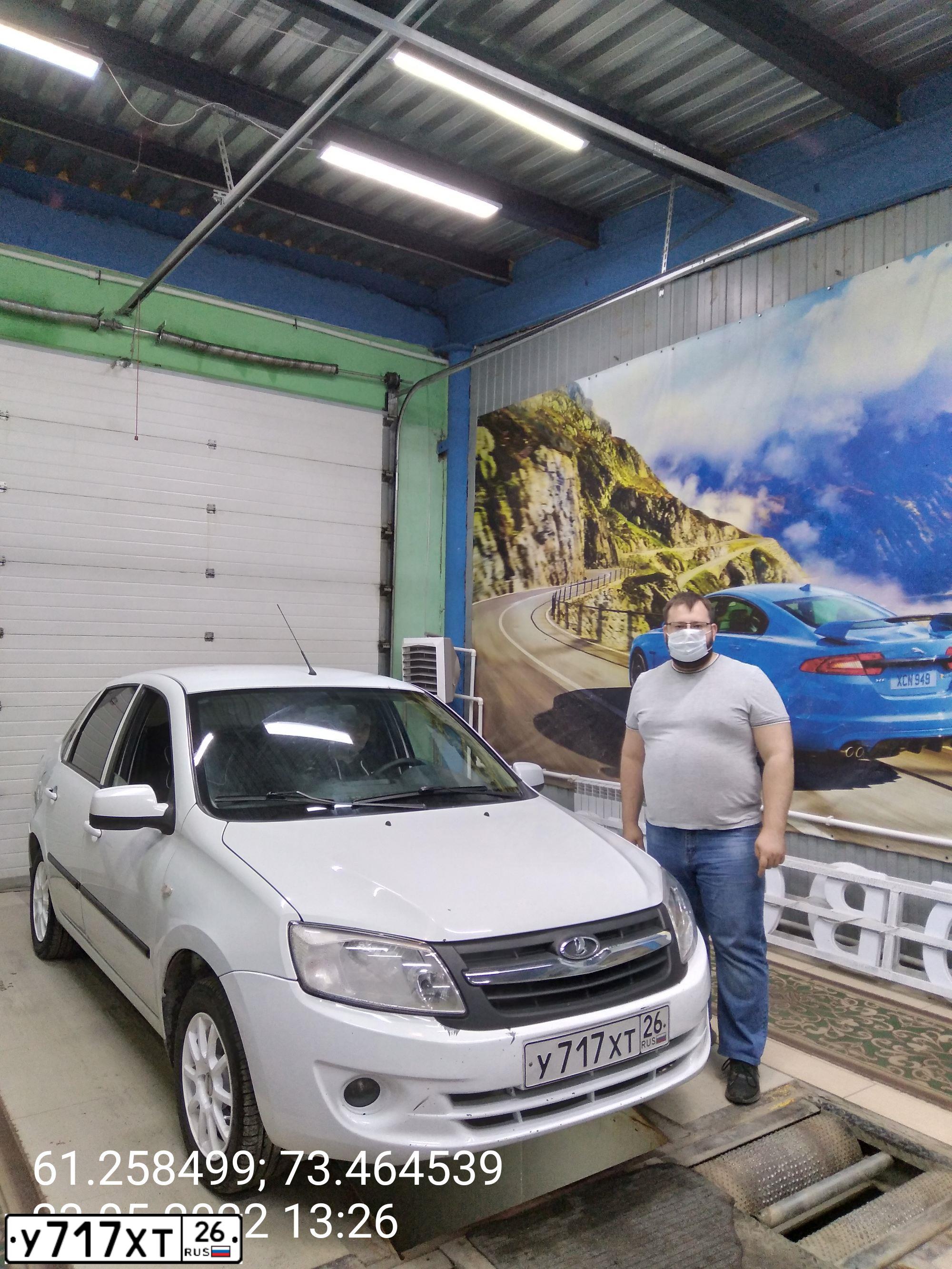 Фото автомобиля LADA GRANTA, 2013 — госномер С020ОР89