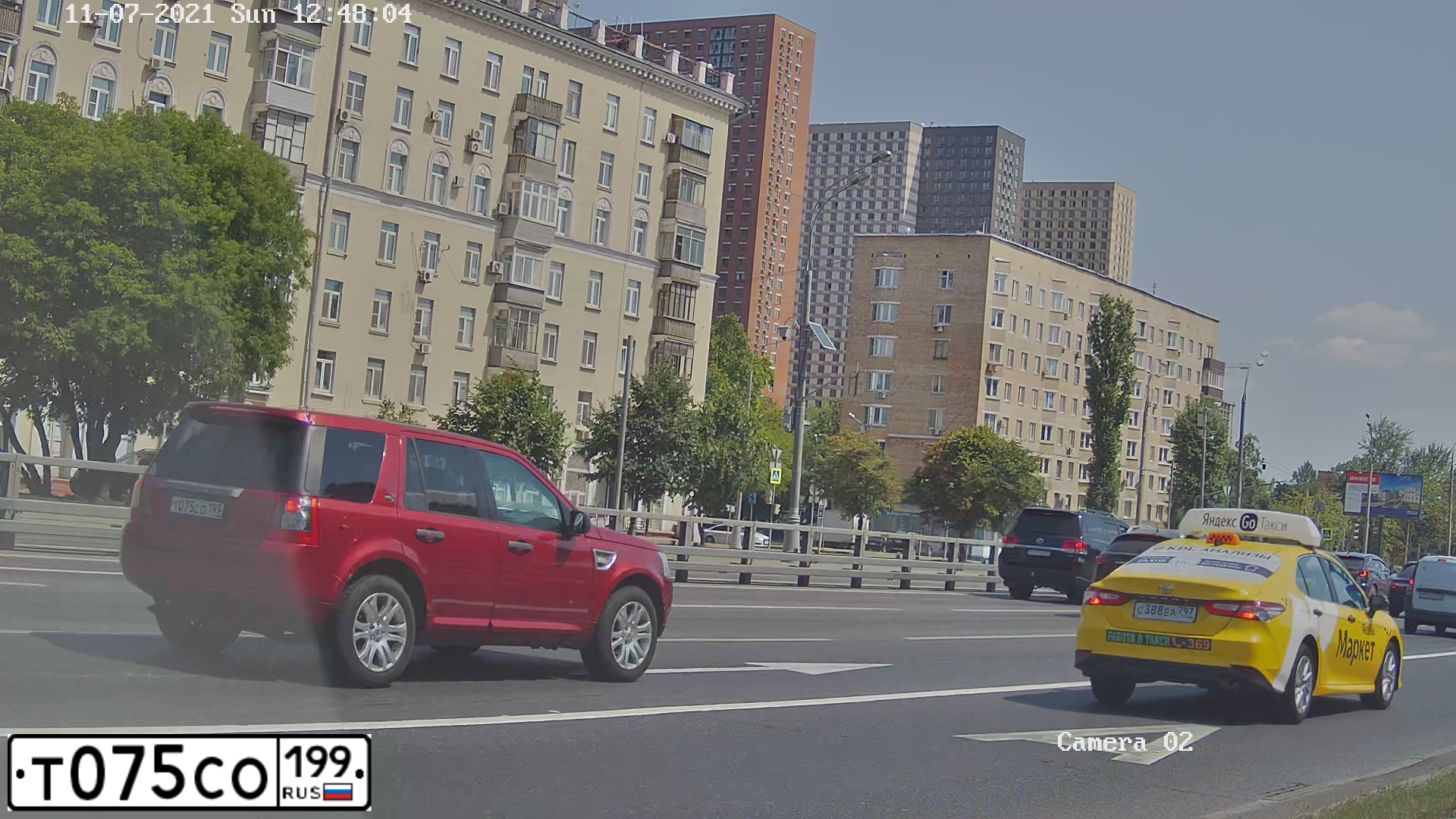 Фото автомобиля LANDROVER FREELANDER, 2009 — госномер Т075СО199. Цвет: КРАСНЫЙ